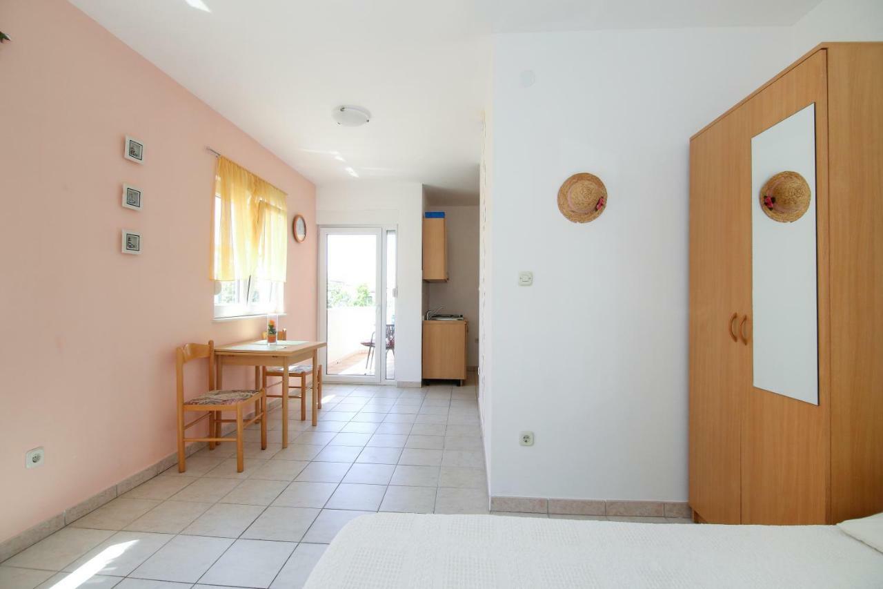 Apartments Antea Rogoznica  Buitenkant foto